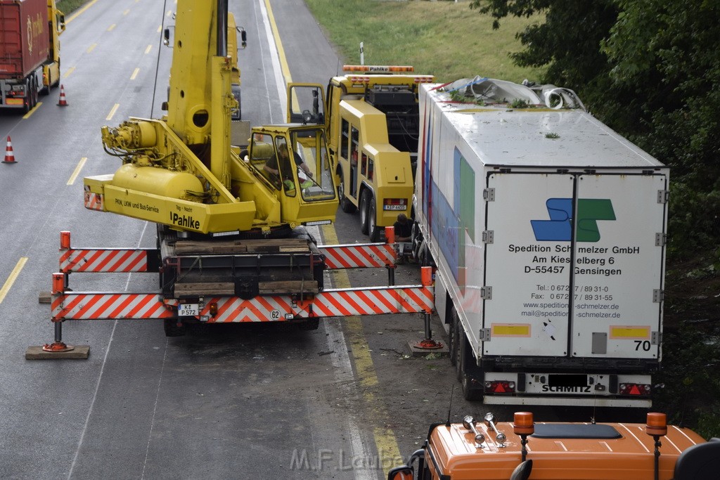 Schwerer VU A 3 Rich Oberhausen Hoehe AK Leverkusen P876.JPG - Miklos Laubert